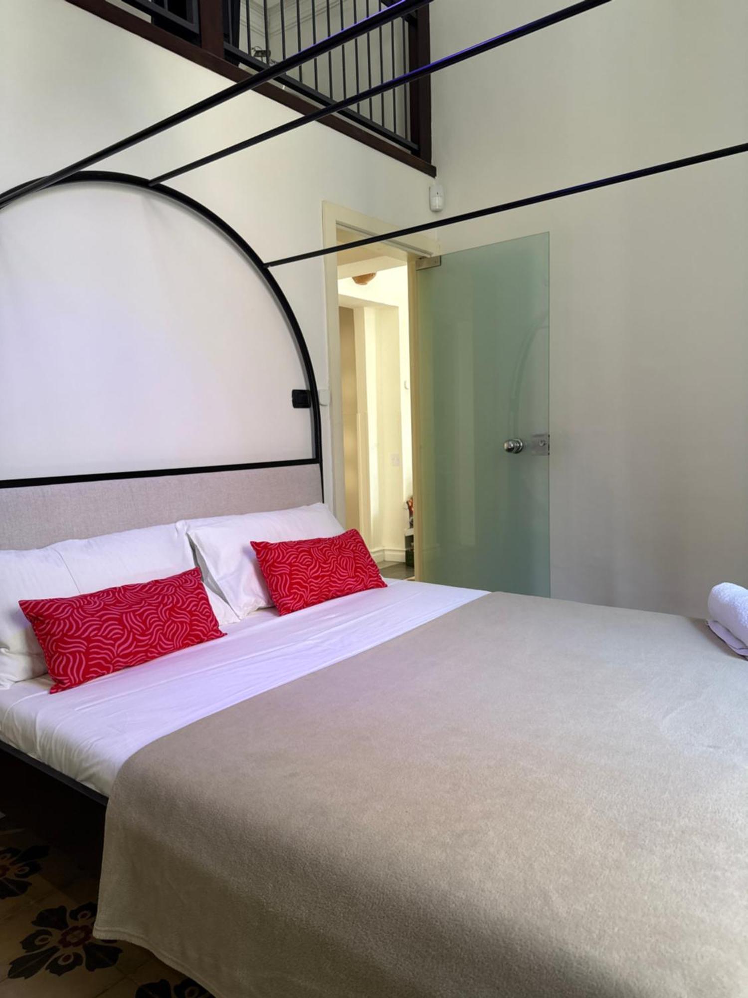 W Like Apartment On Hert Of City Center Катания Экстерьер фото
